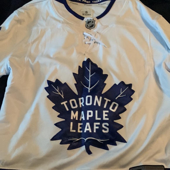 Toronto Maple Leafs Auston Matthews Premier Breakaway Player Jersey - White - Picture 2 of 4